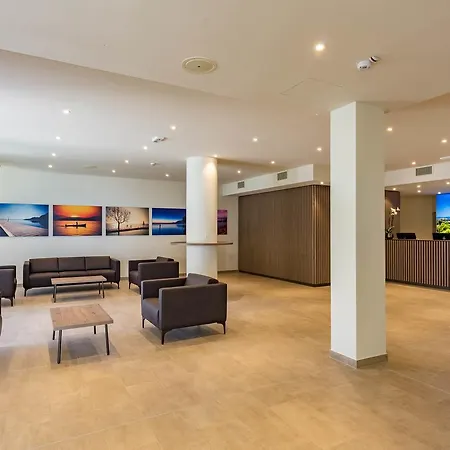 Le Torri Del Garda Familyspa 4* 托里德尔贝纳科